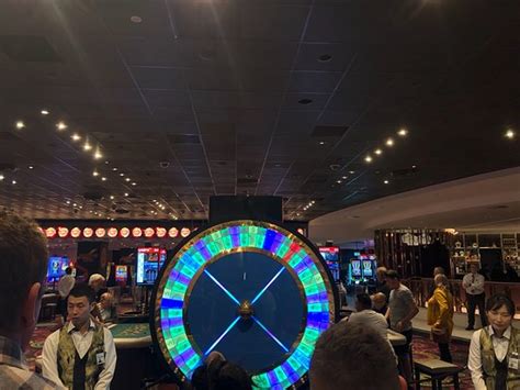 gold coast casino opening hours